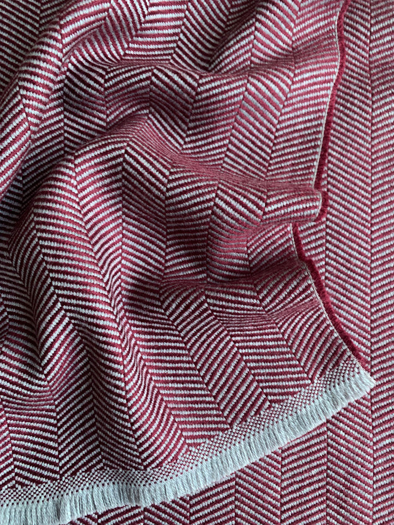 Colorado Plaid von Eagle Products aus 100 % Merino-Schurwolle mit Fischgratmuster und Fransen, Made in Germany, Farbe Burgund