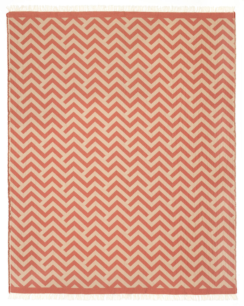 Oslo Baumwoll Decke von Eagle Products im Scandi-Stil mit Zackenmuster in Rost-Kiesel und weißen Fransen