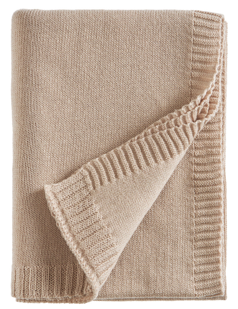 Babydecke Emma aus Baumwolle und Kaschmir, glatt gestrickt mit Rippenbündchen, Farbe Beige