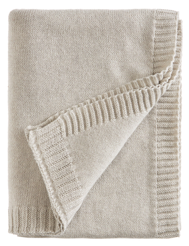 Babydecke Emma aus Baumwolle und Kaschmir, glatt gestrickt mit Rippenbündchen, Farbe Silber
