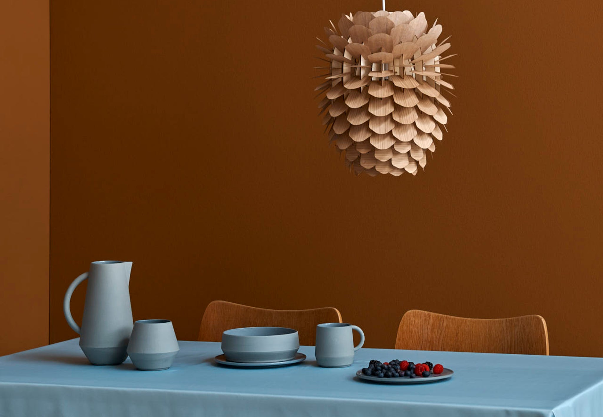 Unison Geschirr aus Keramik von Schneid Studio in der Farbe Babyblau