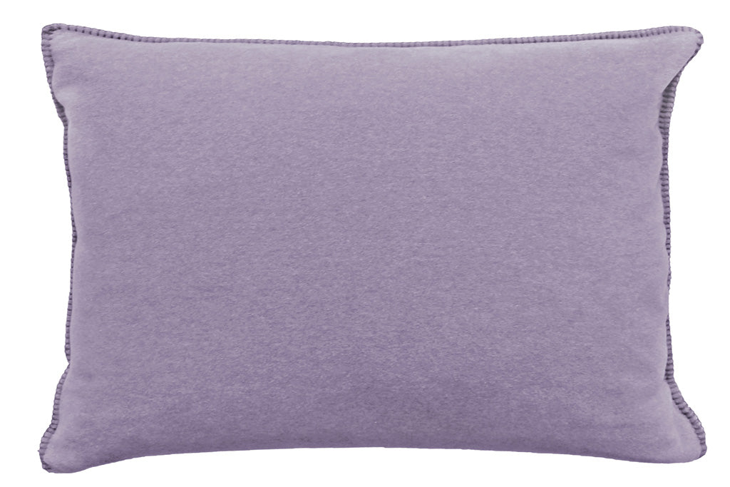 Fleece Kissen Tony rechteckig von Eagle Plaids in der Farbe Mauve