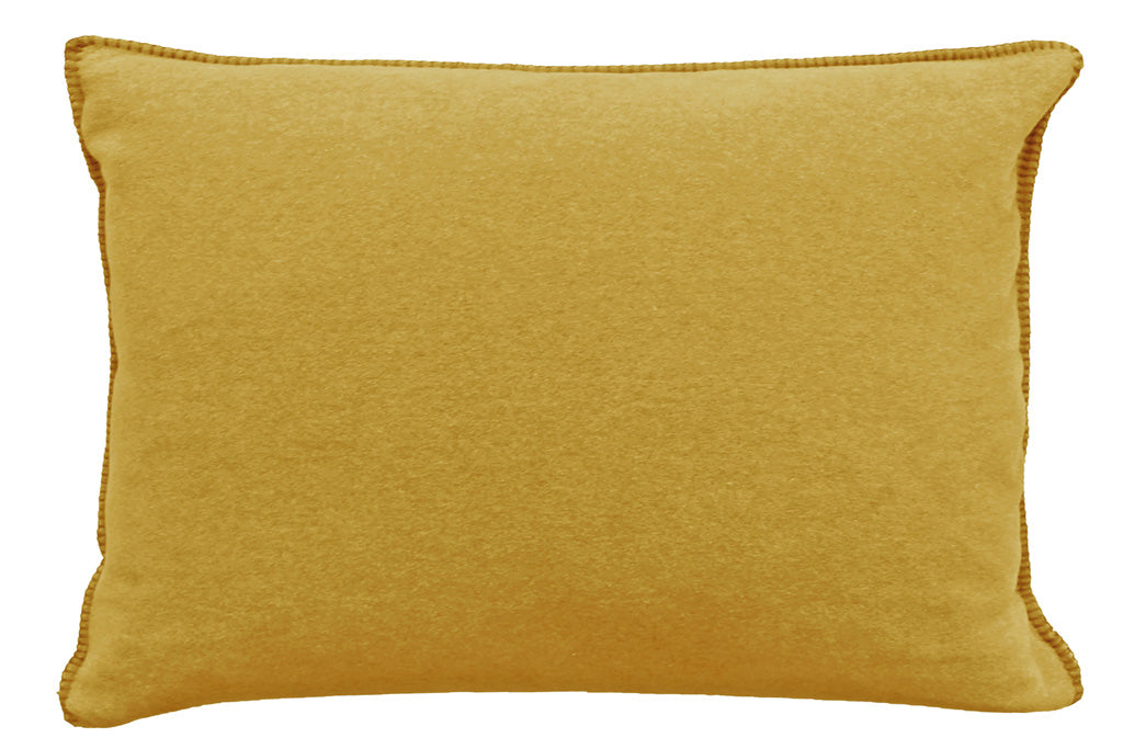 Fleece Kissen Tony rechteckig von Eagle Plaids in der Farbe Curry