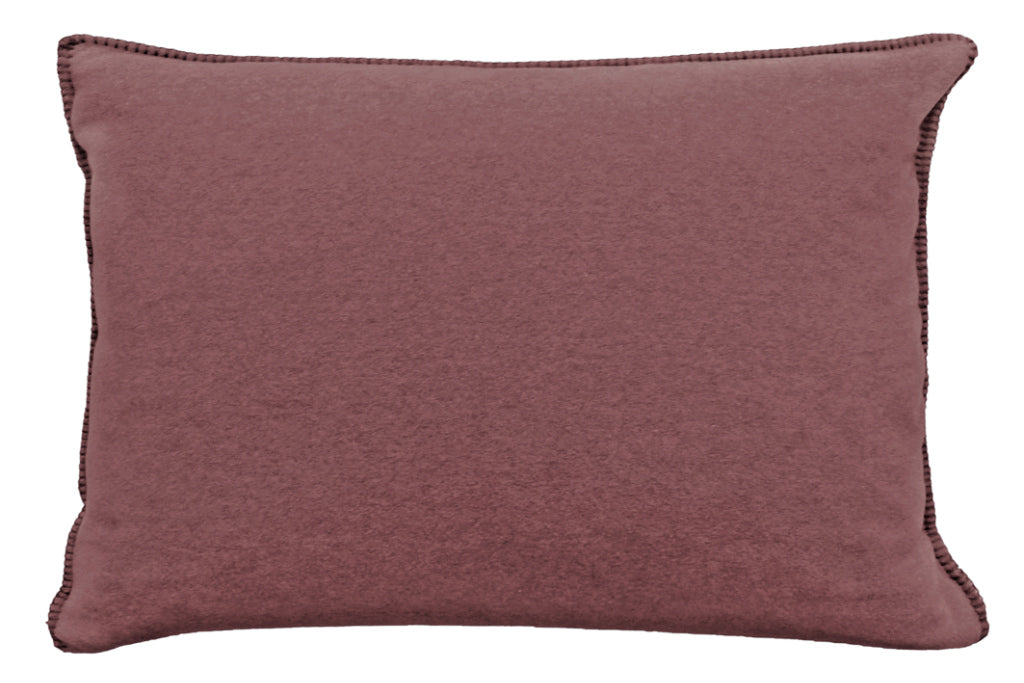 Fleece Kissen Tony rechteckig von Eagle Plaids in der Farbe Brick