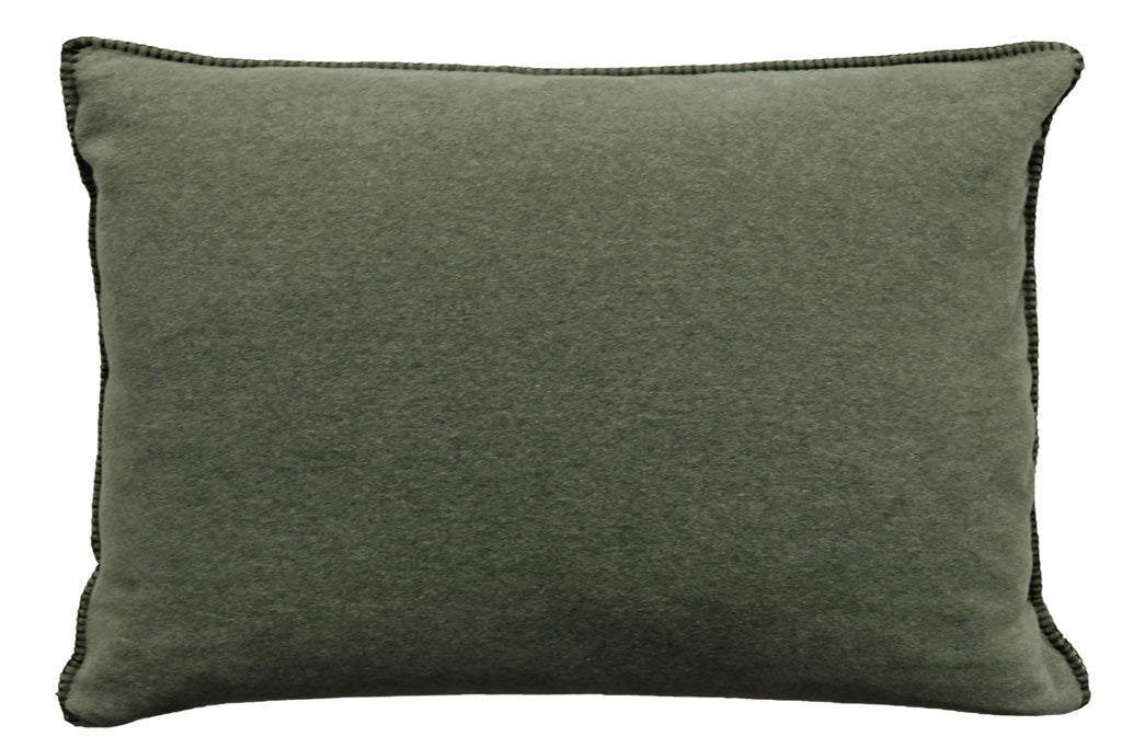 Fleece Kissen Tony rechteckig von Eagle Plaids in der Farbe Agave