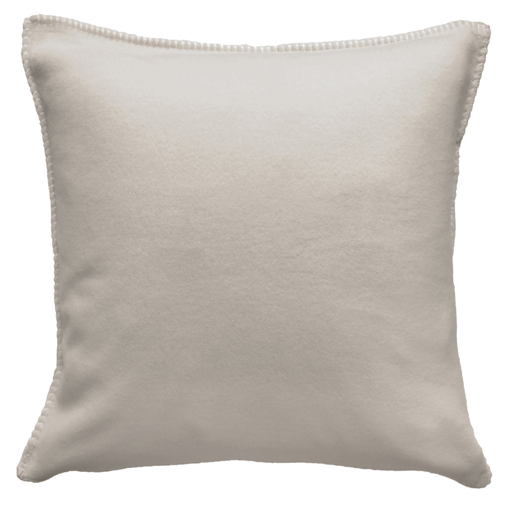 Fleece Kissen Tony quadratisch S von Eagle Plaids in der Farbe Greige