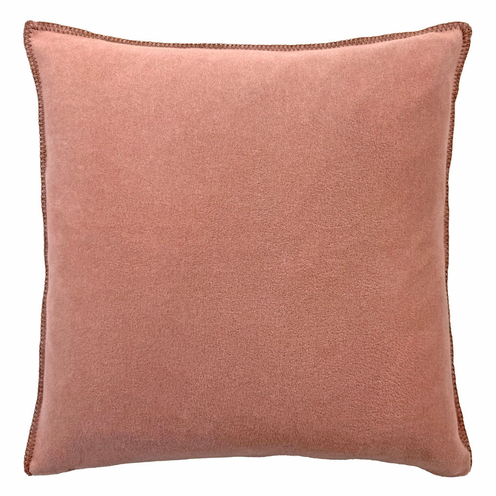 Fleece Kissen Tony quadratisch S von Eagle Plaids in der Farbe Rosewood