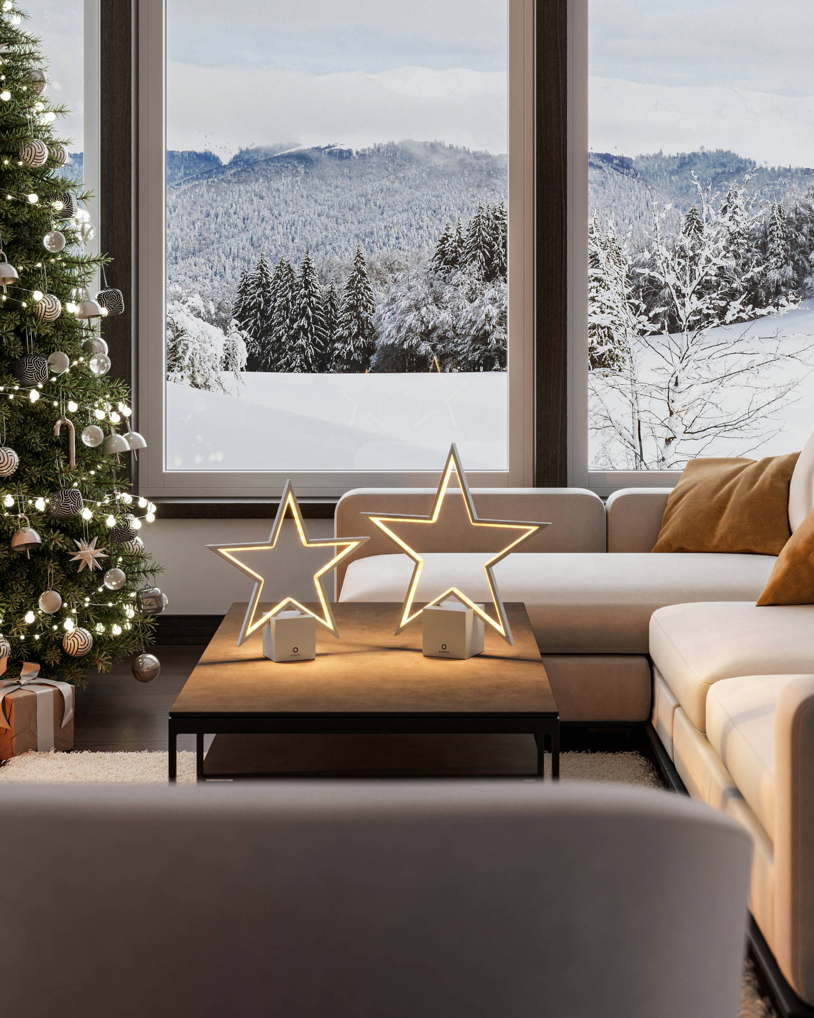 Zwei Lucy LED Tischleuchten von Sompex in Sternform auf Couchtisch im winterlich dekorierten Wohnzimmer