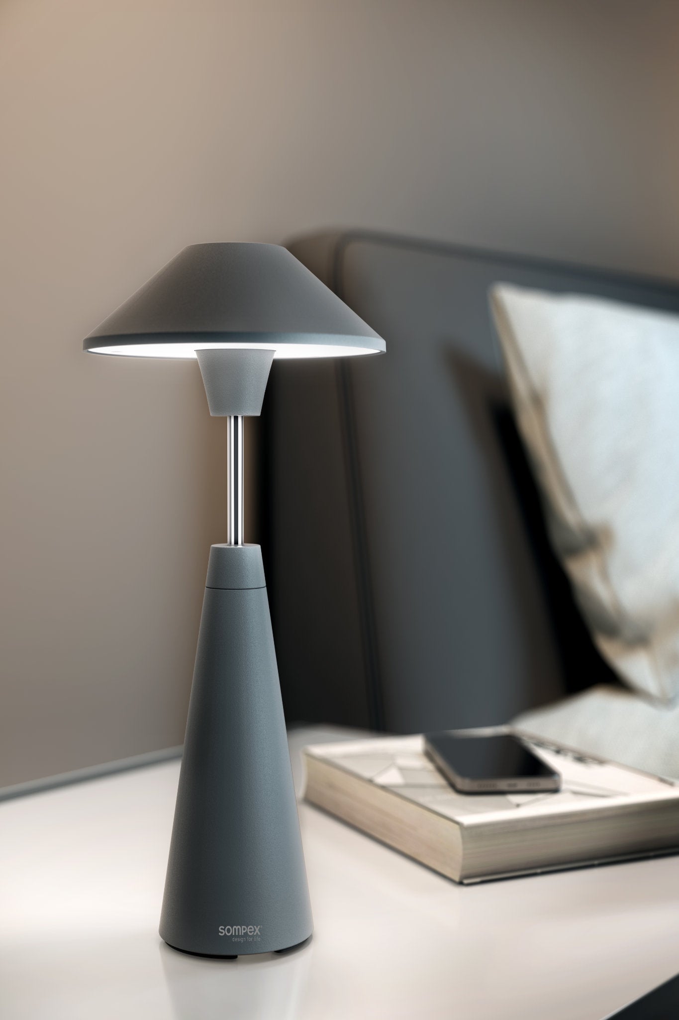 Move Outdoor Akkuleuchte von Sompex mit höhenverstellbarem Schirm, Farbe Anthrazit