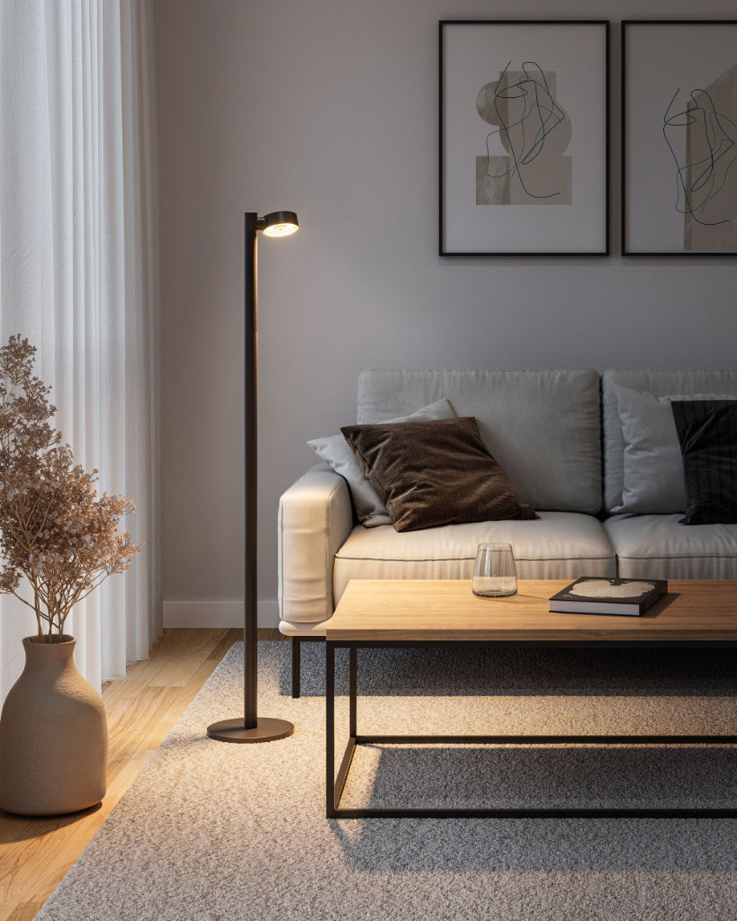 Ronda Akku-Stehleuchte von Sompex in Schwarz mit einem schwenkbaren LED Leuchtenkopf