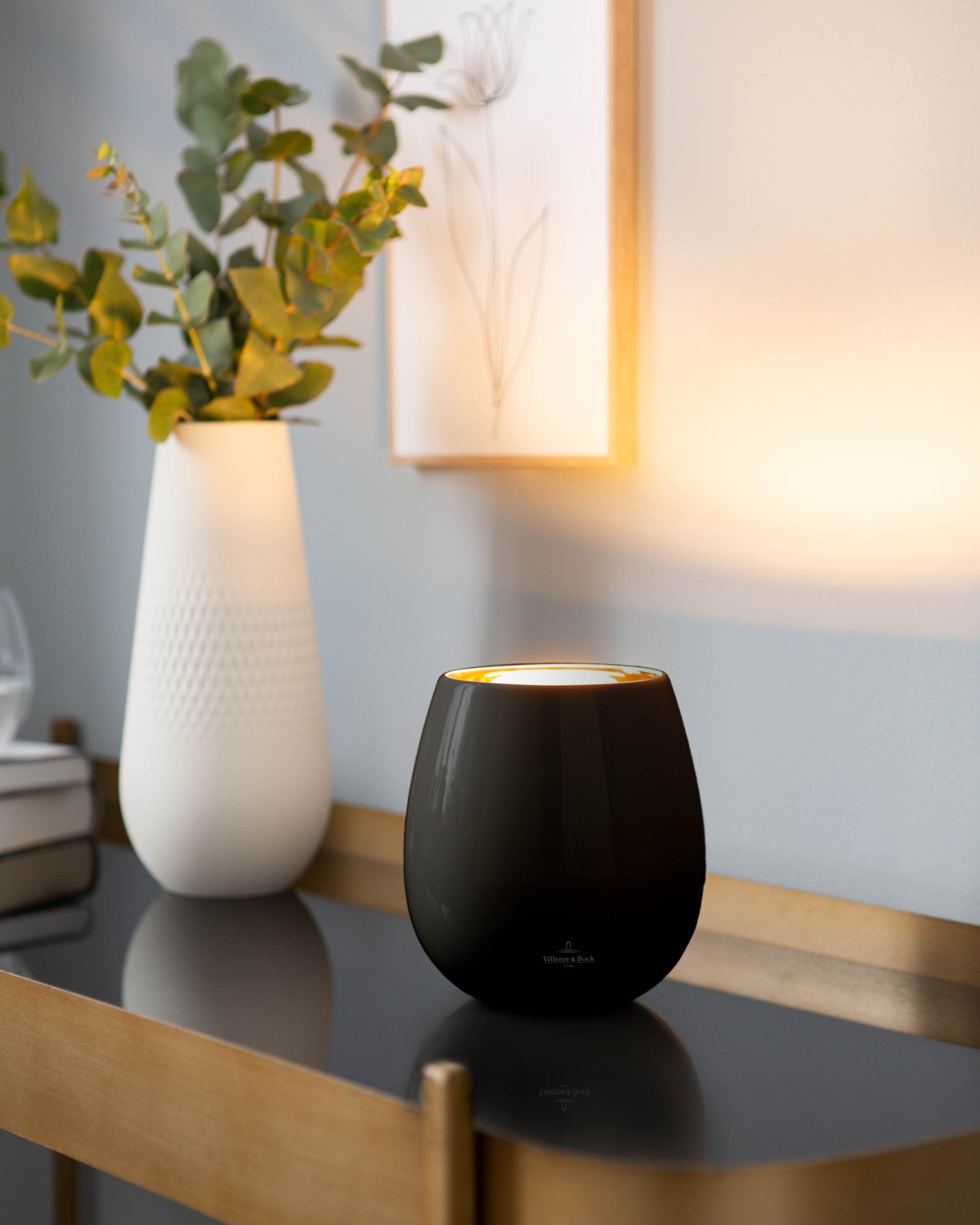 Akku Tischleuchte Mumbai von Villeroy & Boch aus schwarzer Keramik