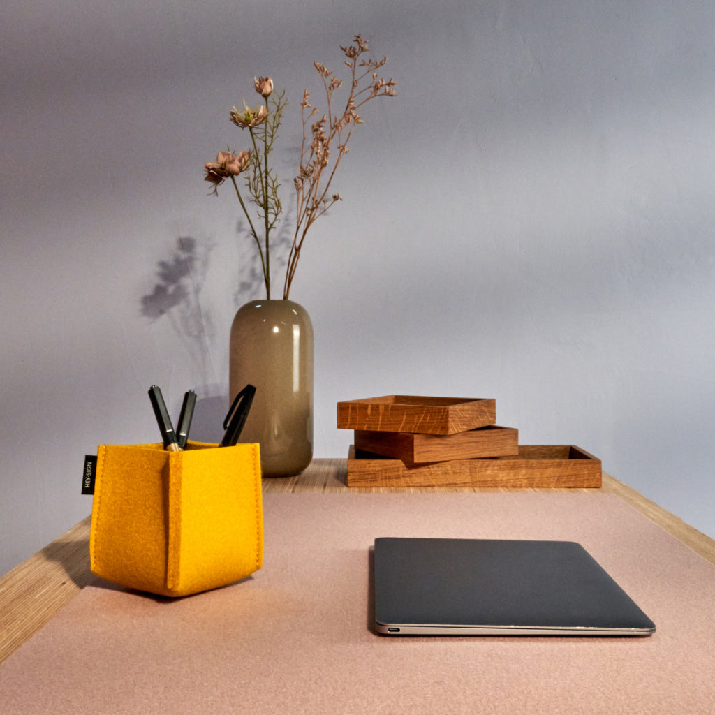 Hohe Boxen aus Wollfilz von Hey-Sign