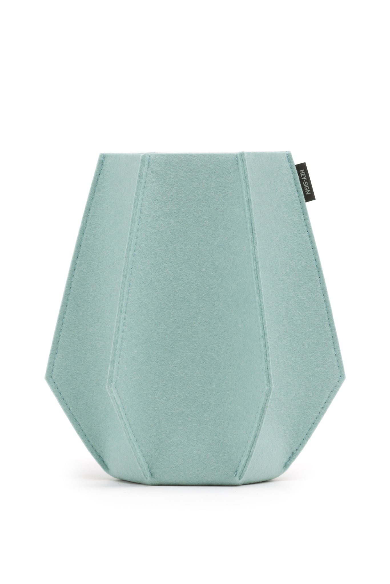 Vase Leya von HEY-SIGN aus Wollfilz mit Glaseinsatz in der Farbe Aqua