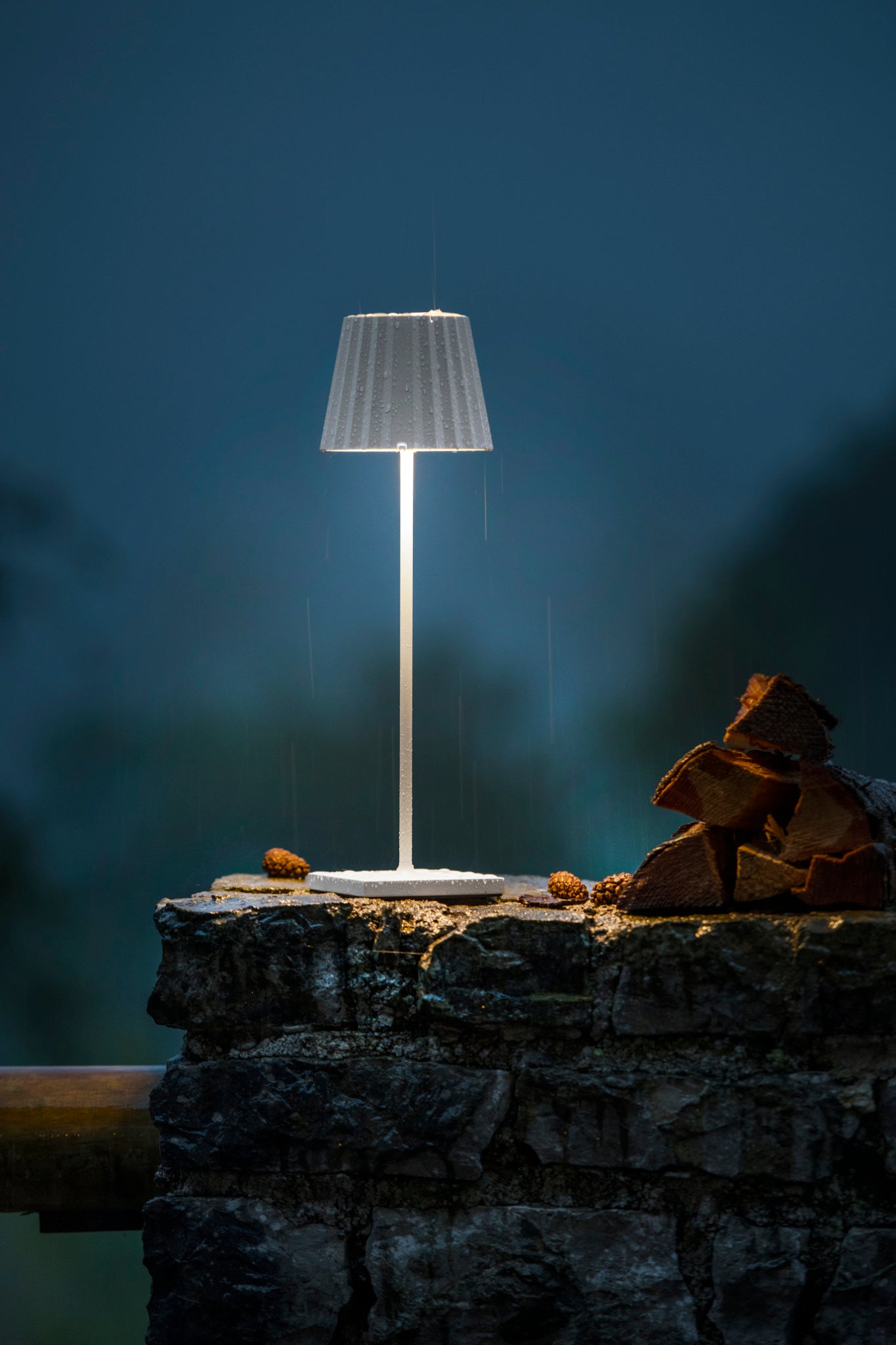 Sompex Akku Tischleuchte Troll 2.0 für kabelloses Licht, Farbe Weiß