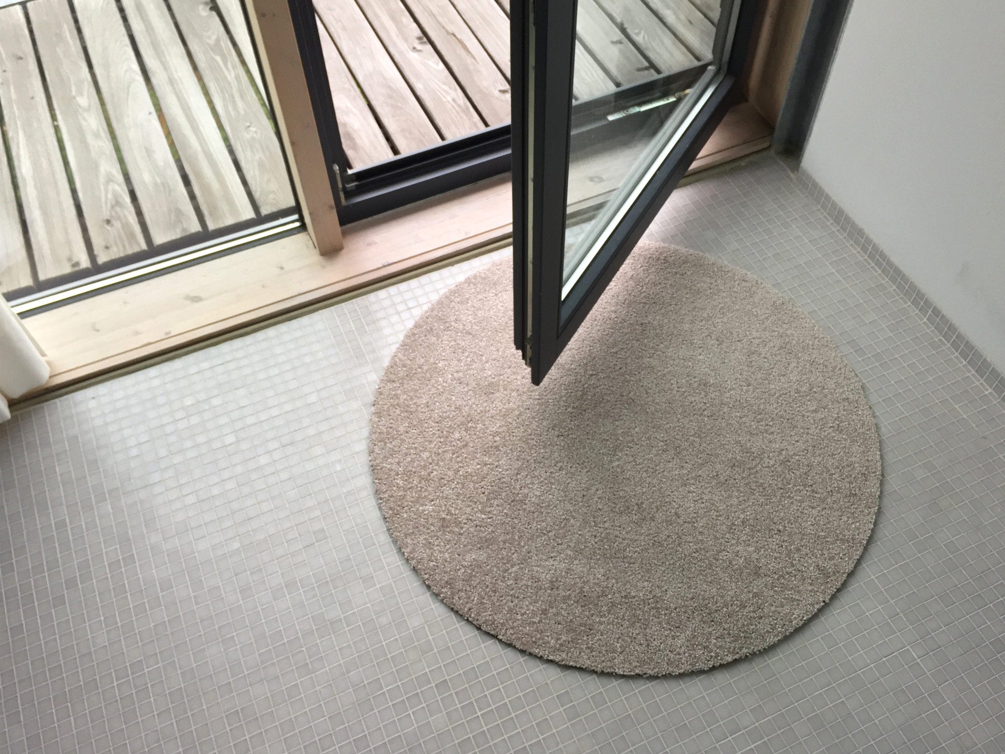 Keilbach runde Fußmatte Point in Teppichoptik, Farbe Warmgrau
