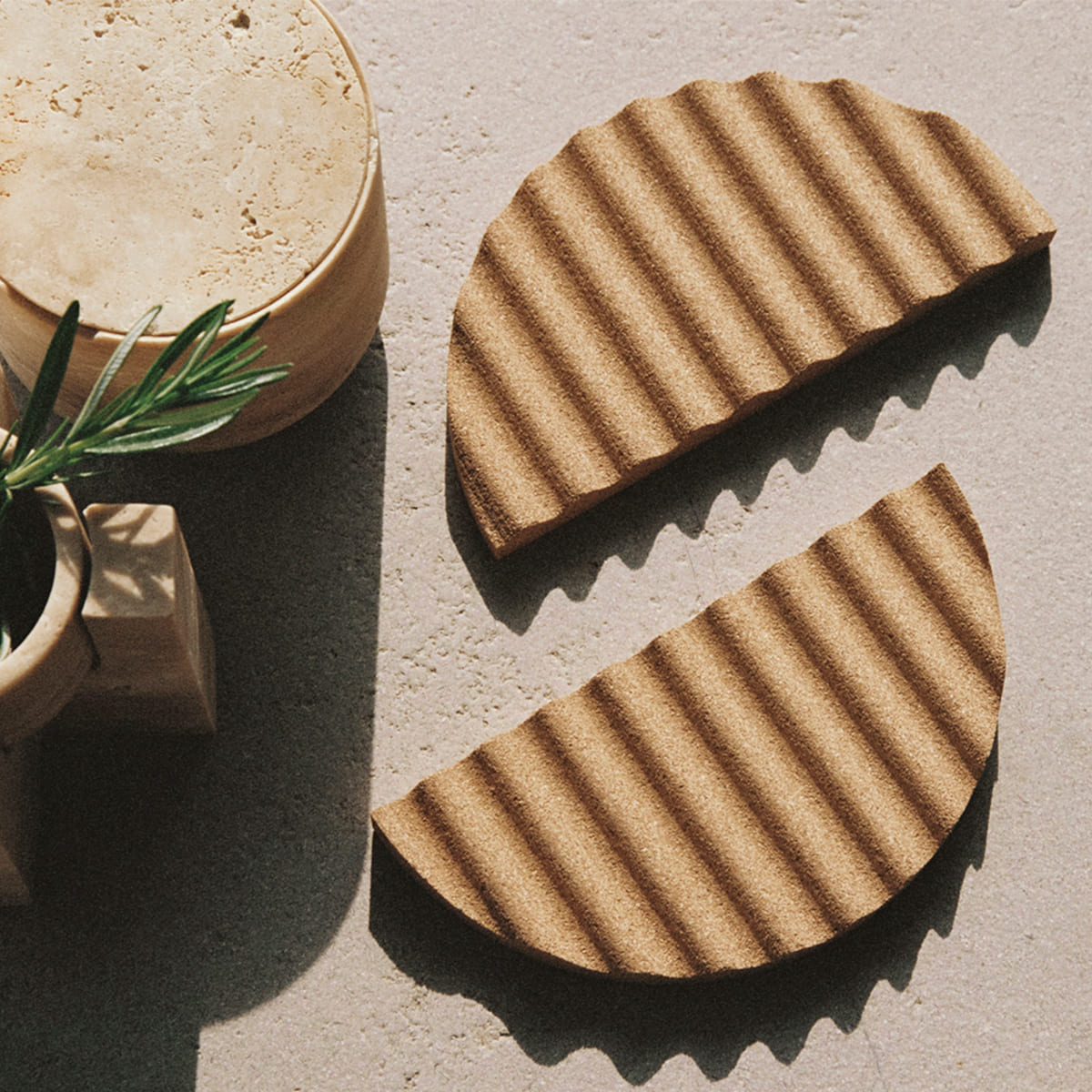 Zweiteilige Ablage aus Kork von Seijo Design