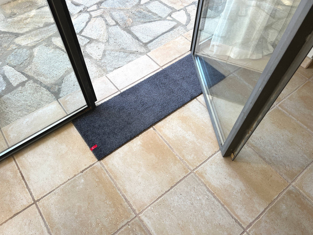 Rechteckige Fussmatte & Schuhabstreifer Terrazza von Keilbach in der Farbe Dunkelgrau