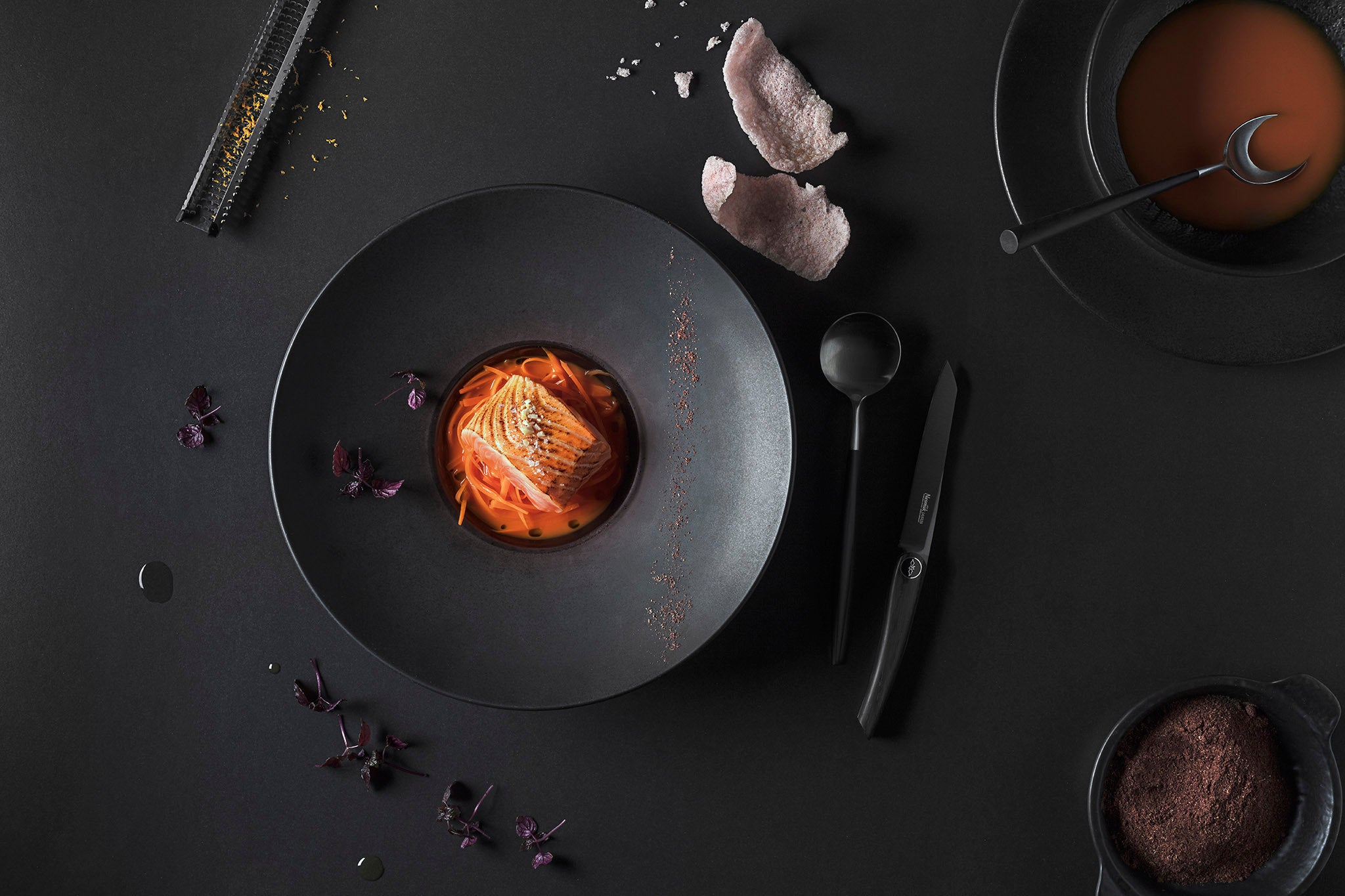 Messer von Nesmuk für die präzise Zubereitung von Speisen