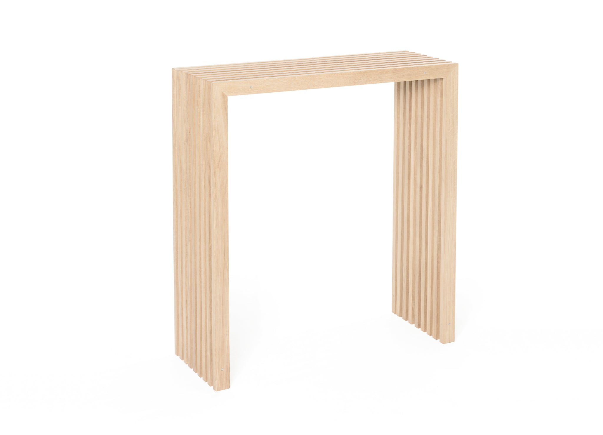 breiter Stehtisch aus Holzlamellen Eiche Natur von Raumgestalt