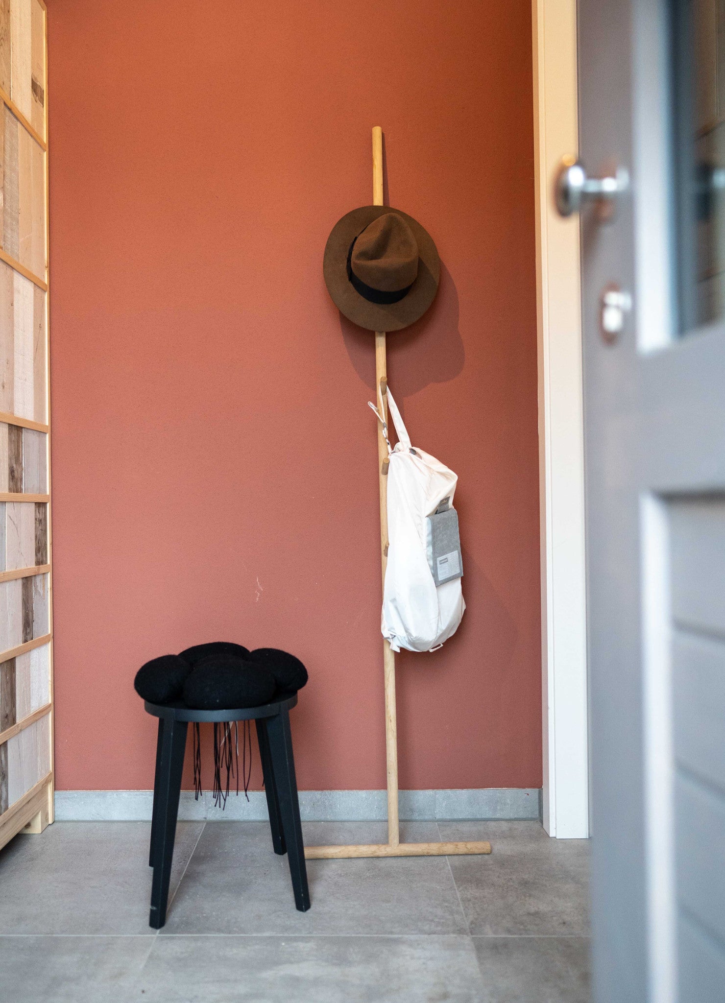 Schwarzwaldhocker schwarz - schon vergeben - von Raumgestalt