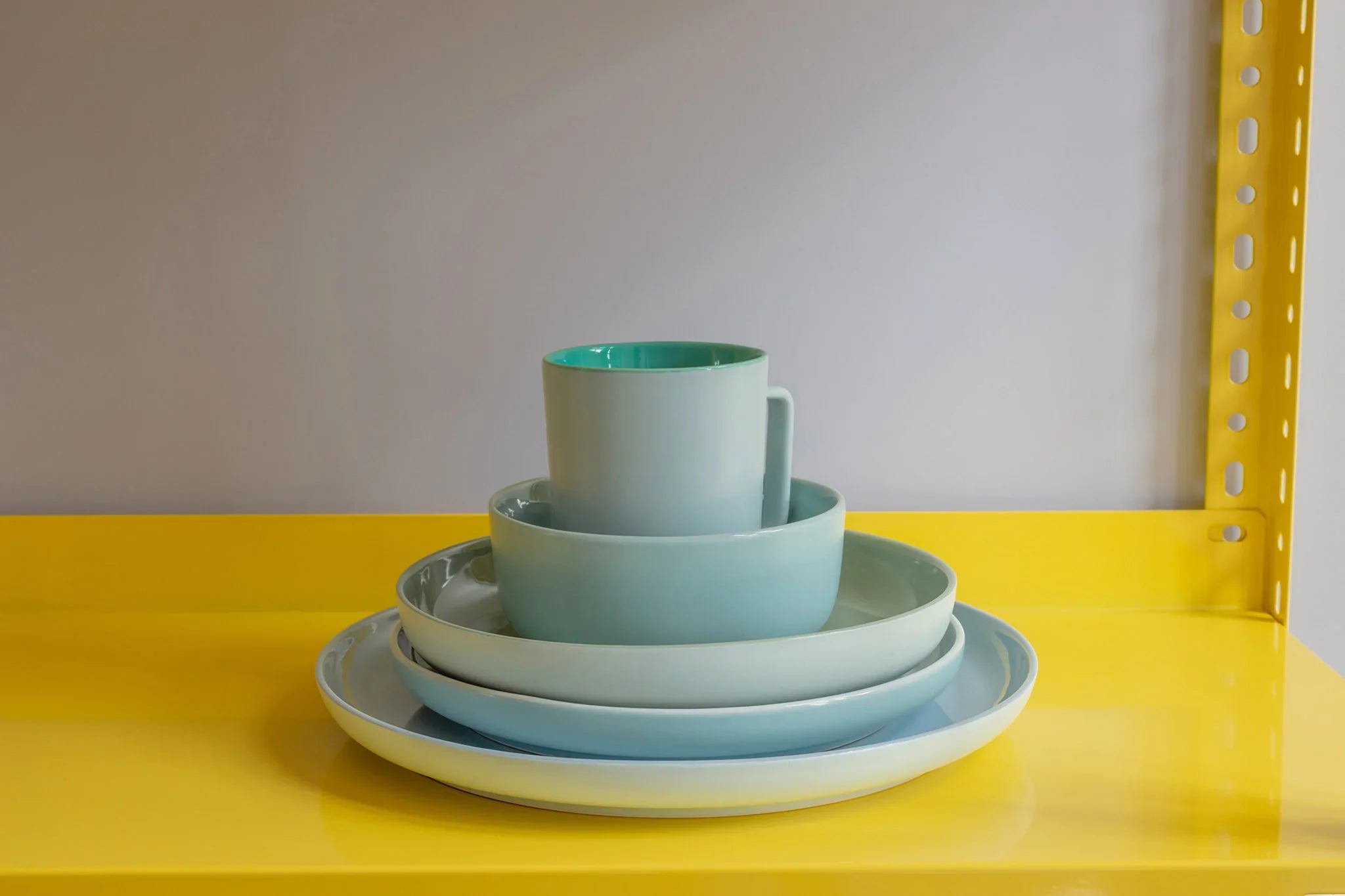 Steingut Geschirr Ola von Remember in Blau-Türkistönen