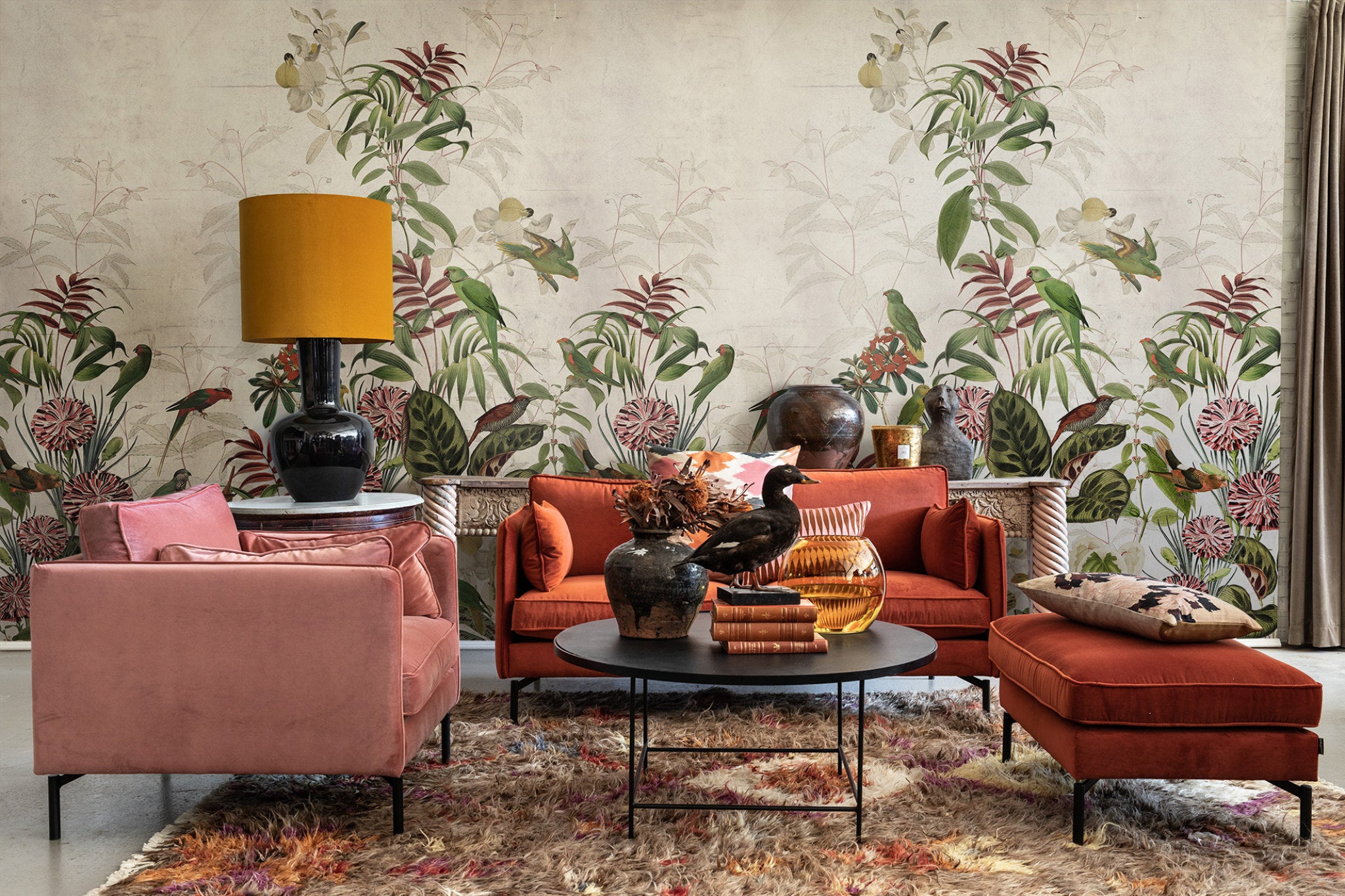 Rebel Walls Tapete Vigor im Wohnzimmer