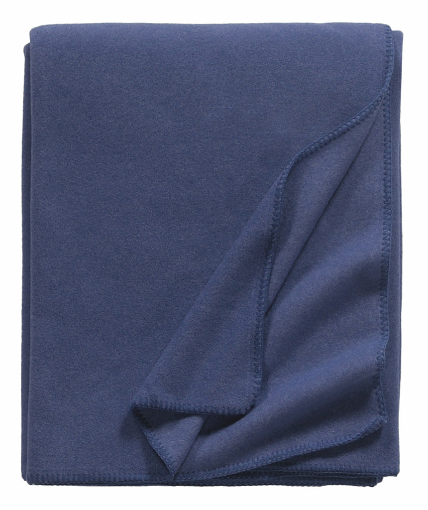 Eagle Plaids Fleecedecke Tony in der Farbe Denim