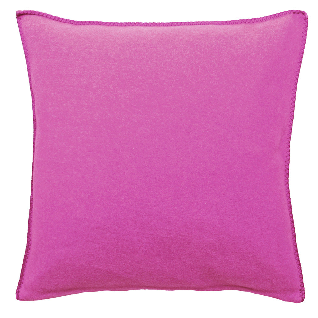 Fleece Kissen Tony quadratisch von Eagle Plaids in der Farbe Fuxia