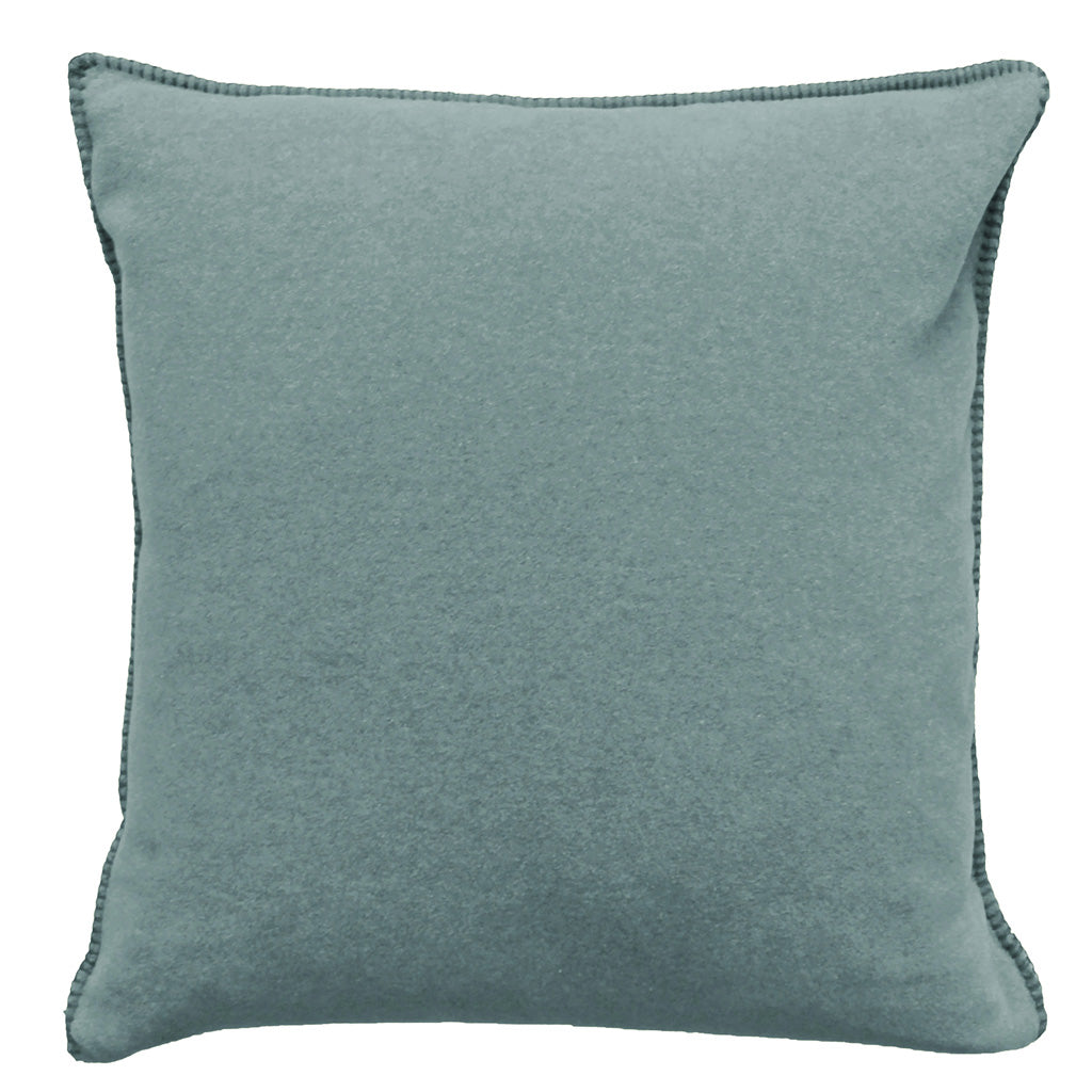 Fleece Kissen Tony quadratisch von Eagle Plaids in der Farbe Salbei