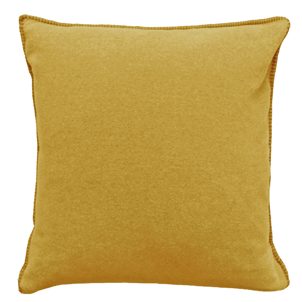 Fleece Kissen Tony quadratisch von Eagle Plaids in der Farbe Curry