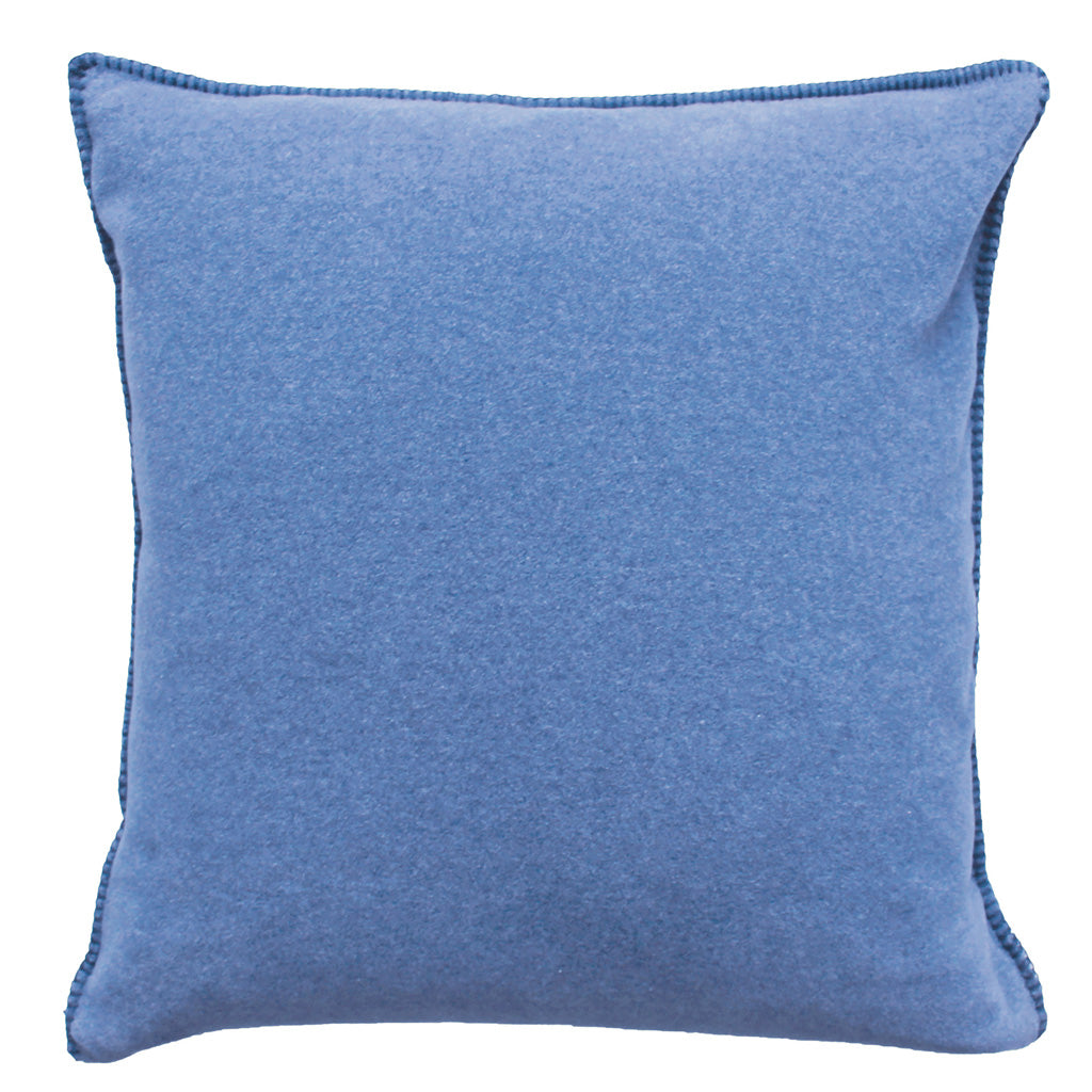 Fleece Kissen Tony quadratisch von Eagle Plaids in der Farbe Jeans