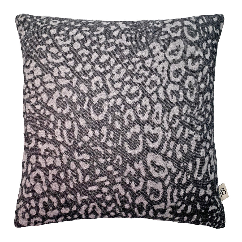 Kissenbezug mit Leoprint aus Kaschmir und Merinowolle – Eagle Products Sahara Plaid Grösse L in den Farben Schwarz und Grau