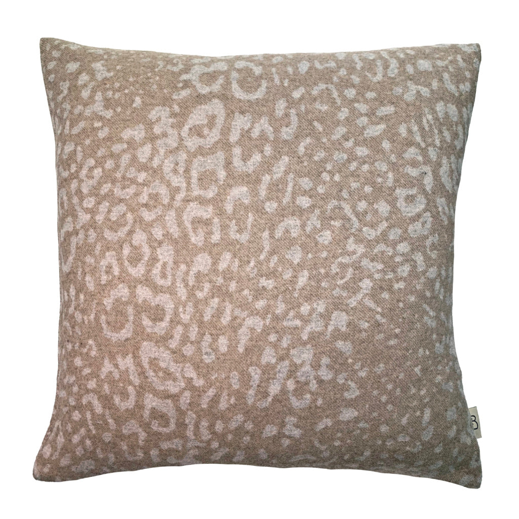 Kissenbezug mit Leoprint aus Kaschmir und Merinowolle – Eagle Products Sahara Plaid Grösse L in den Farben Braun und Hellgrau