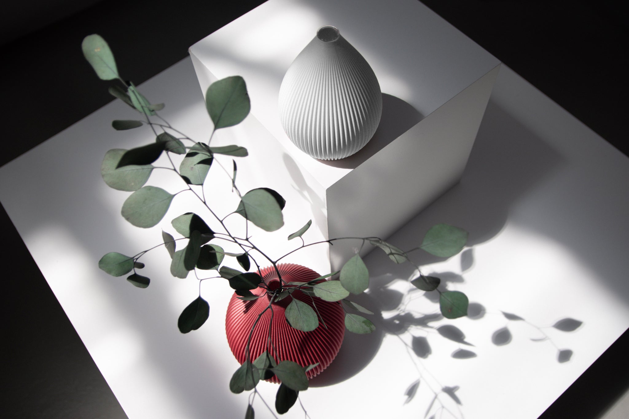 Ovale 3D Druck Kunststoff Vasen Balloon von Recozy mit Glaseinsatz