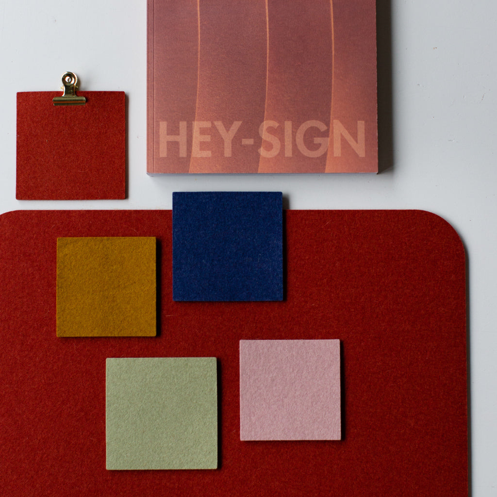 Quadratische Untersetzer aus Filz von Hey-Sign, erhältlich in über 40 Farben