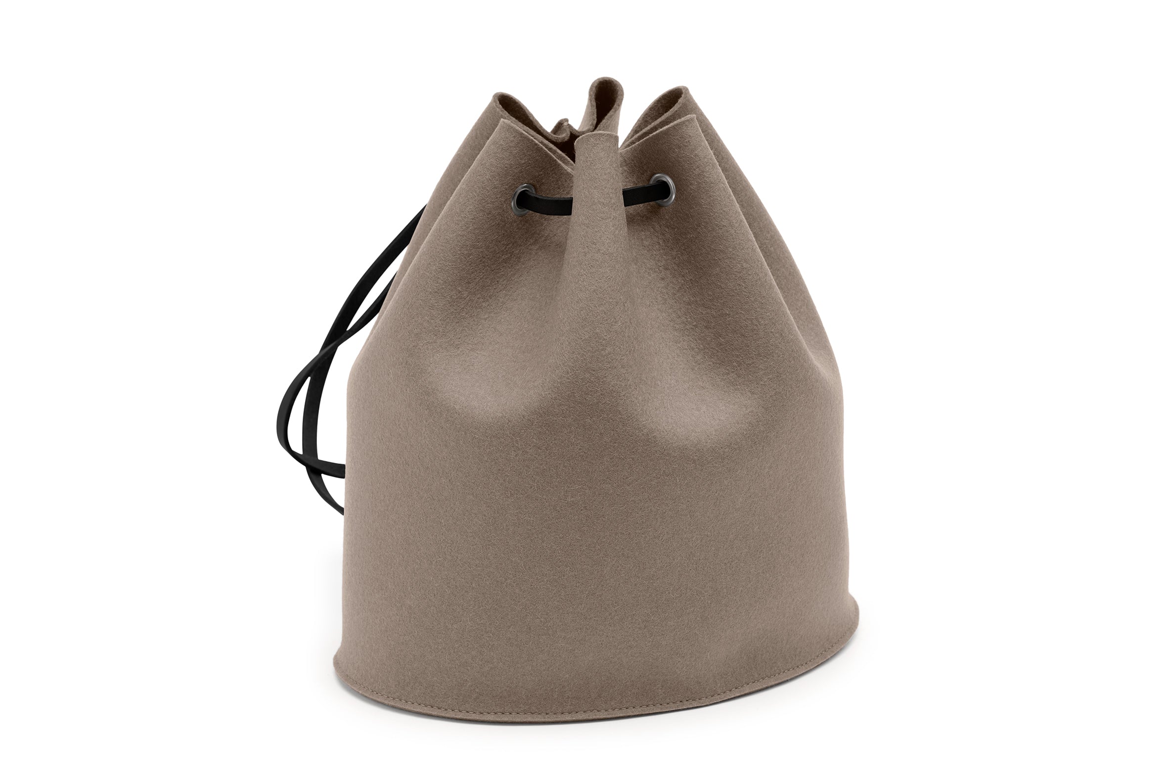 Rucksack Tilda aus Wollfilz von Hey-Sign in der Größe M mit schwarzen Lederriemen, Farbe Taupe