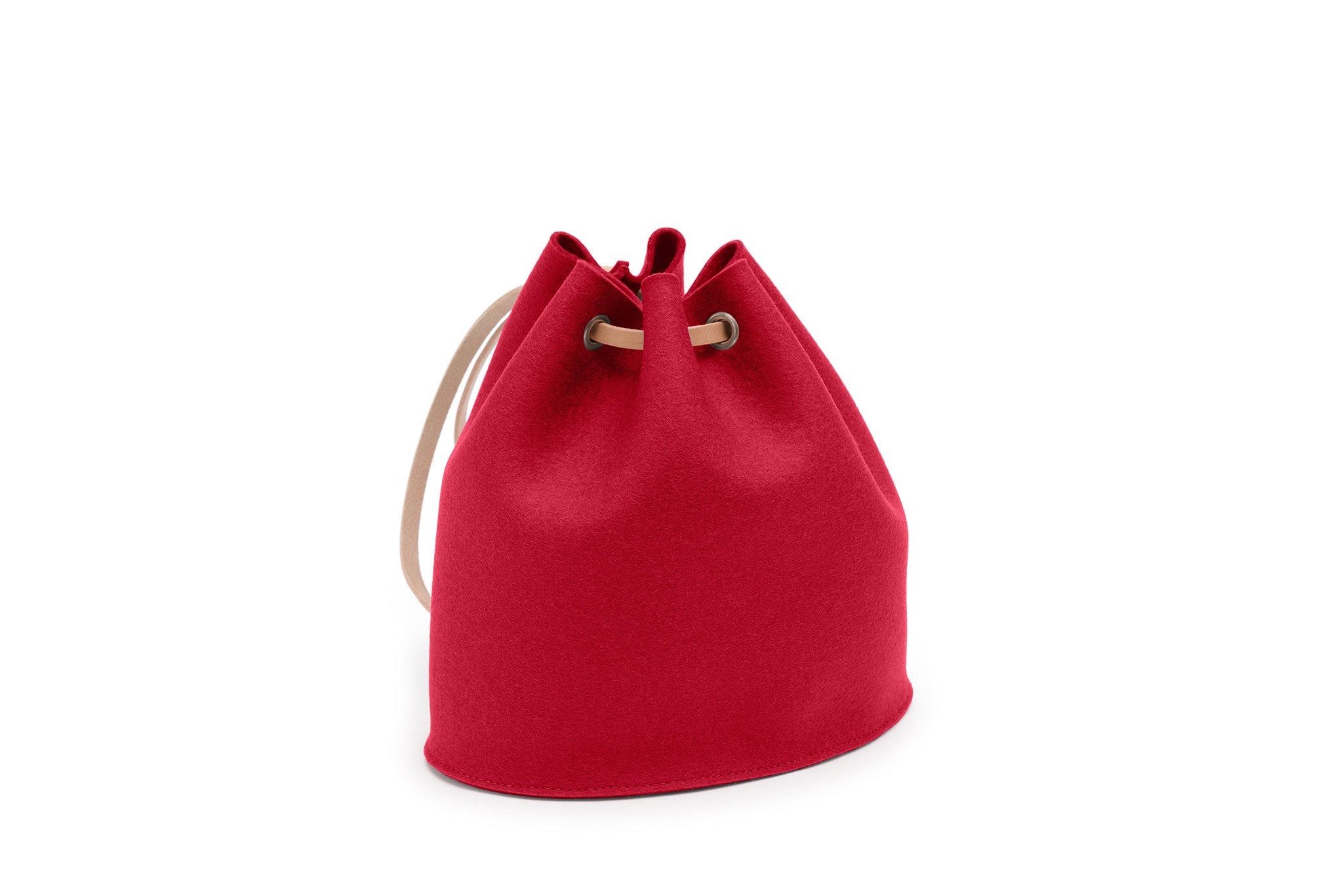 Rucksack Tilda aus Wollfilz von Hey-Sign in der Größe S mit naturfarbenen Lederriemen, Farbe Mohnrot