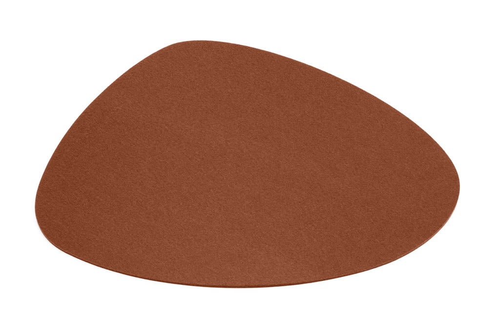 Hey-Sign Tischset Stone aus Wollfilz, organische Form, Farbe Zimt