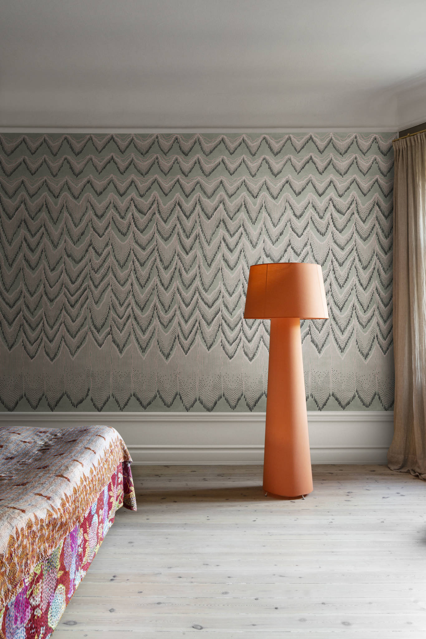 Rebel-Walls Tapete Finged Follies in Grün, Design Zandra Rhodes
