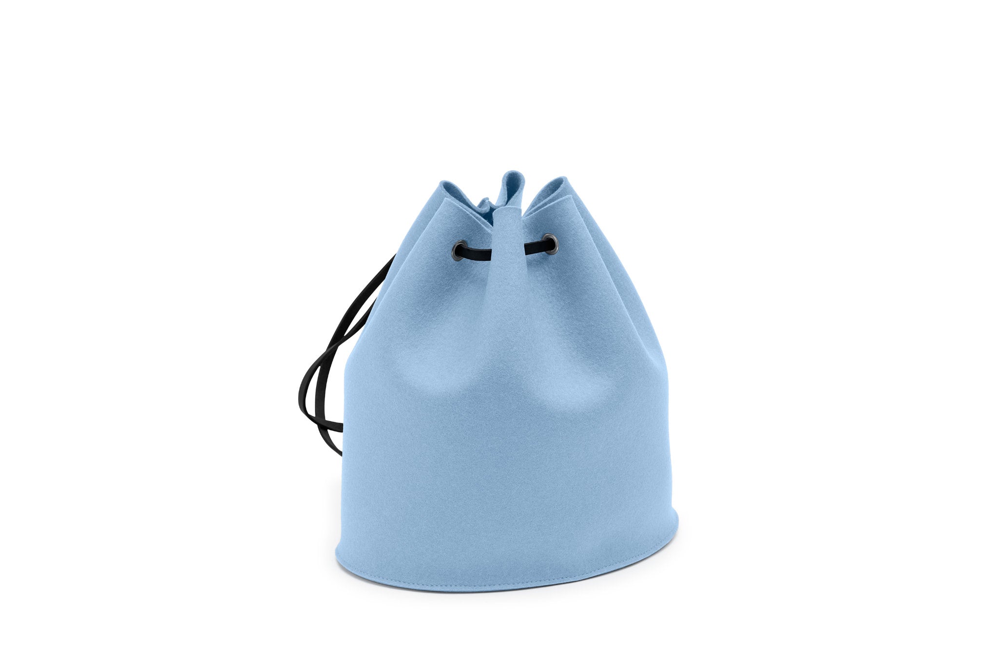 Rucksack Tilda aus Wollfilz von Hey-Sign in der Größe S mit schwarzen Lederriemen, Farbe Pastellblau