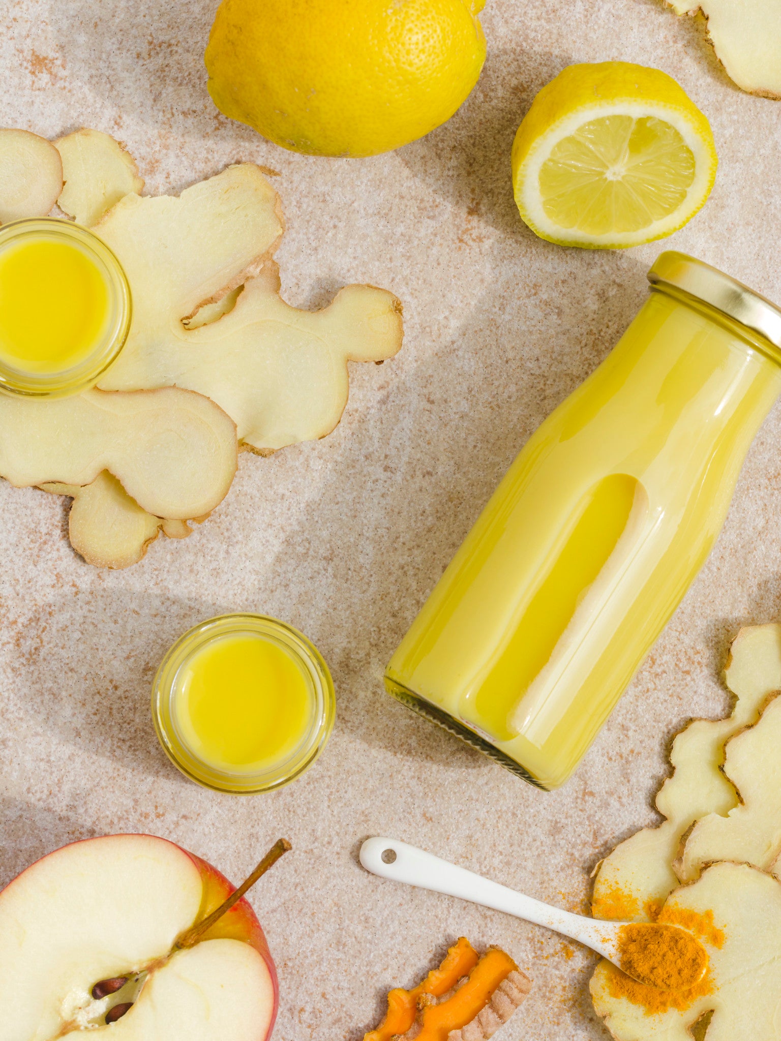 Rezept für Ingwer Shot aus dem Kochbuch Pappsatt von Lena Grabbe