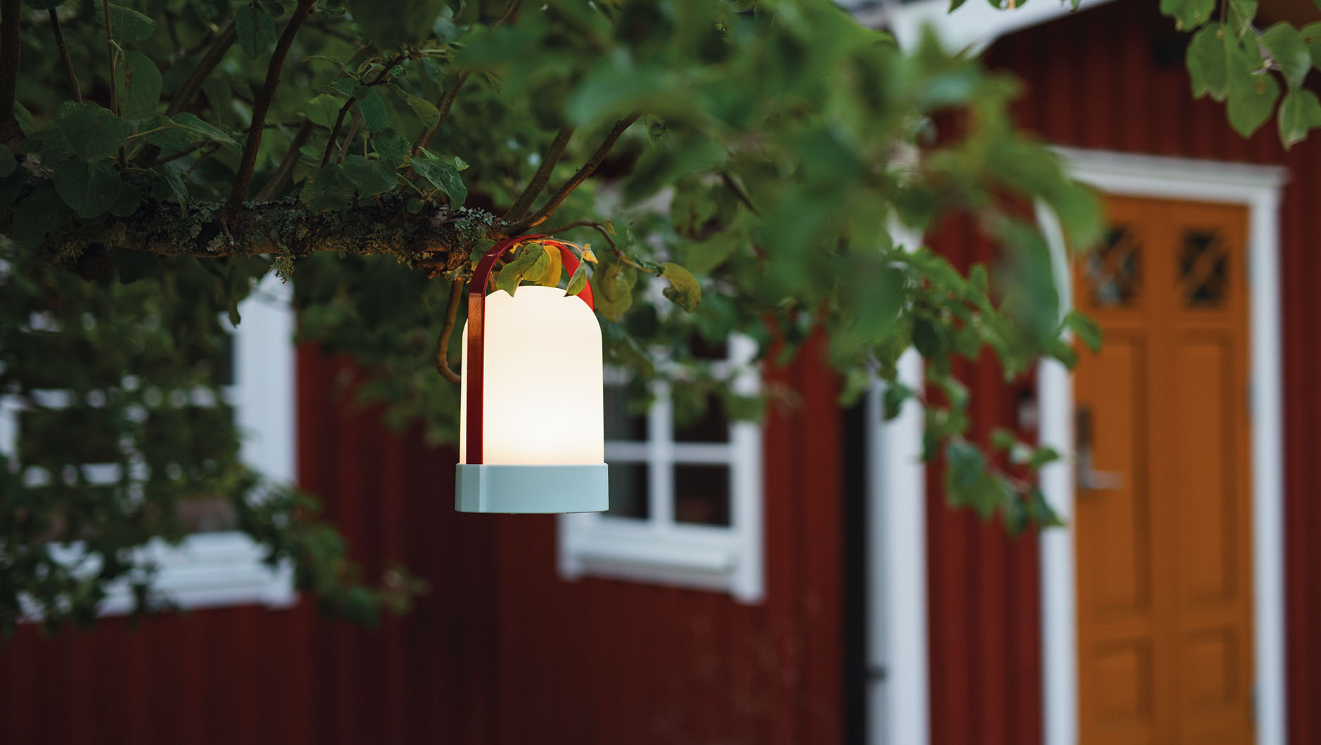 Tragbare LED Leuchte Uri Anabelle von Remember für Indoor und Outdoor im Garten